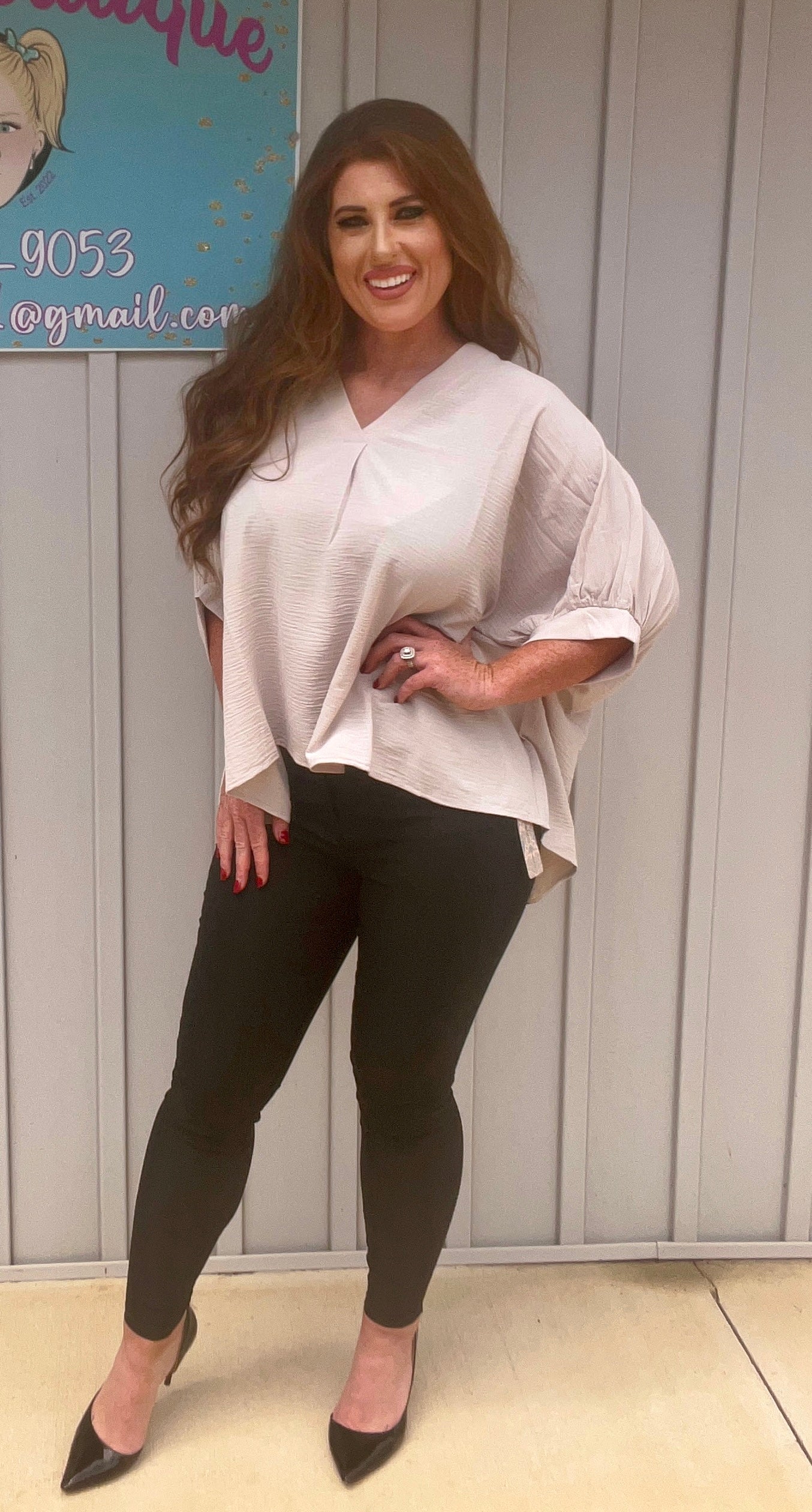 V-neck half sleeve top